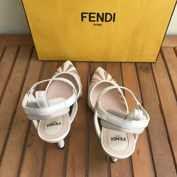 New - 💯 Original FENDI Colibri Lite Mixed Media Pump - Picture 8 of 16